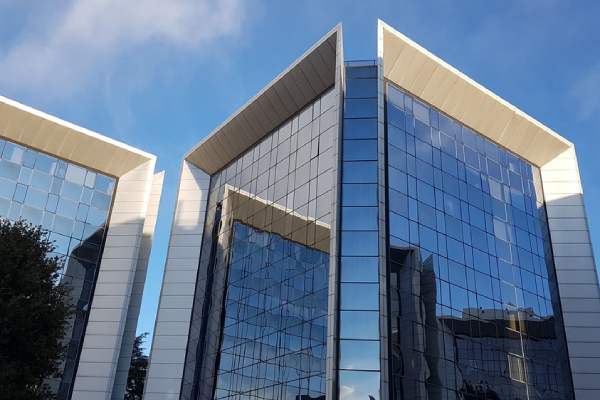 國內的“智能建筑”與歐洲的有何異同？(圖1)裕乾電子